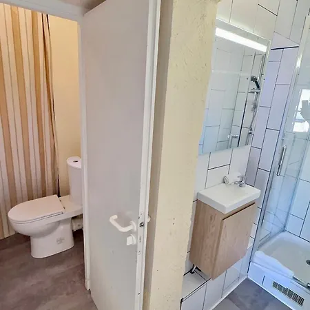 Wonderhost, Climatise Avec Vue Pyrenees 아파트 *