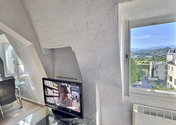 Wonderhost, Vue Magique Sur Les Pyrenees * Pau